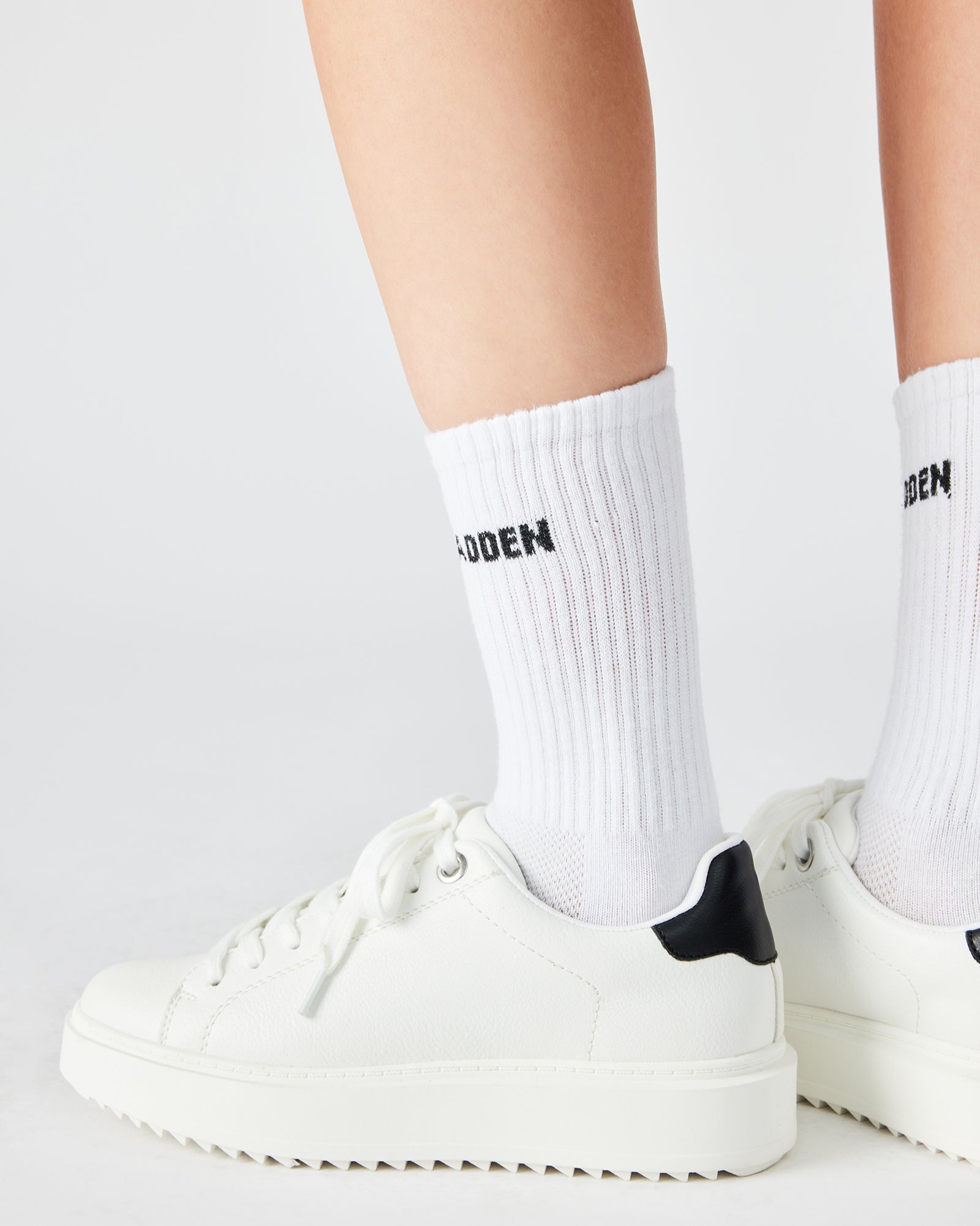 CATCHER WHITE BLACK - SM REBOOTED